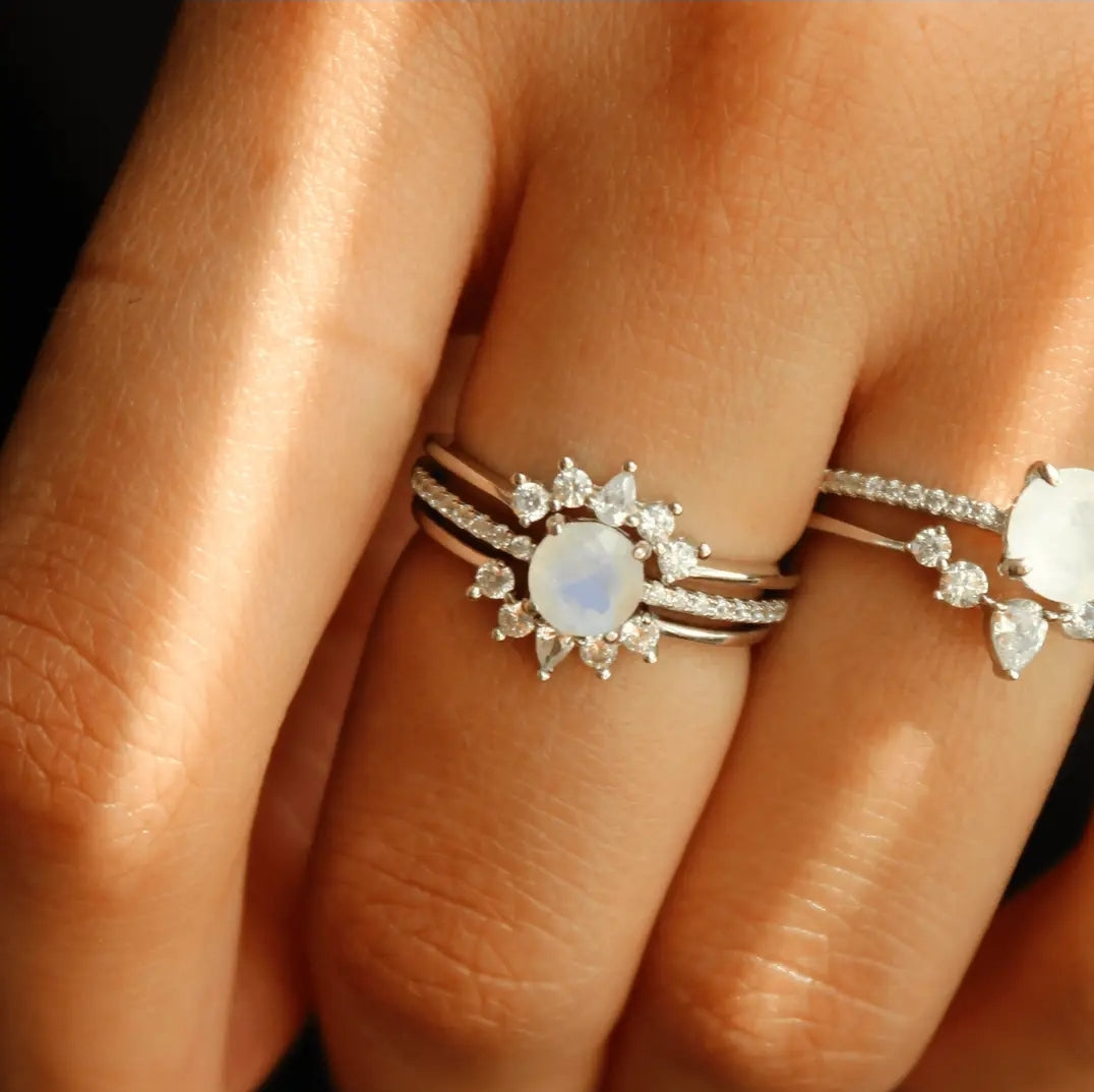 Petite Selene Ring Set